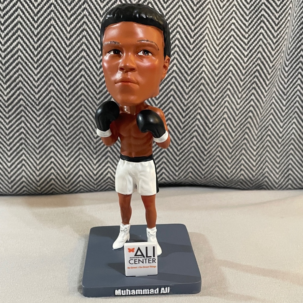 NEW IN BOX Muhammad Ali Bobblehead